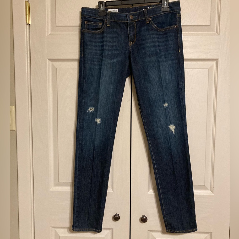 Gap 1969 distressed always skinny denim jeans.        size 29/8r